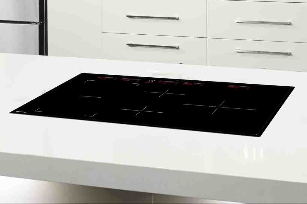 900mm Smeg Stainless Steel Induction Cooktop